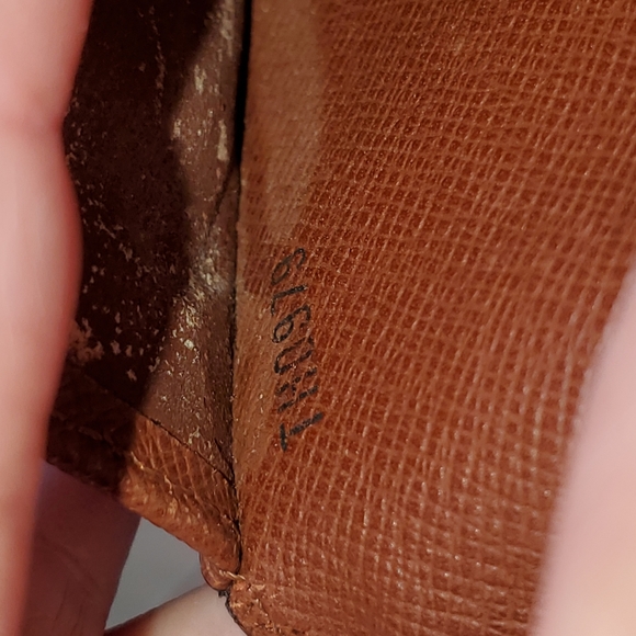 Louis Vuitton Monogram long wallet - Picture 3 of 12